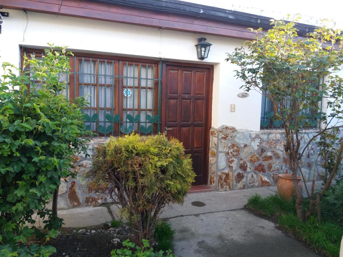 Bed and Breakfast Casa Elena Ushuaia Exterior foto